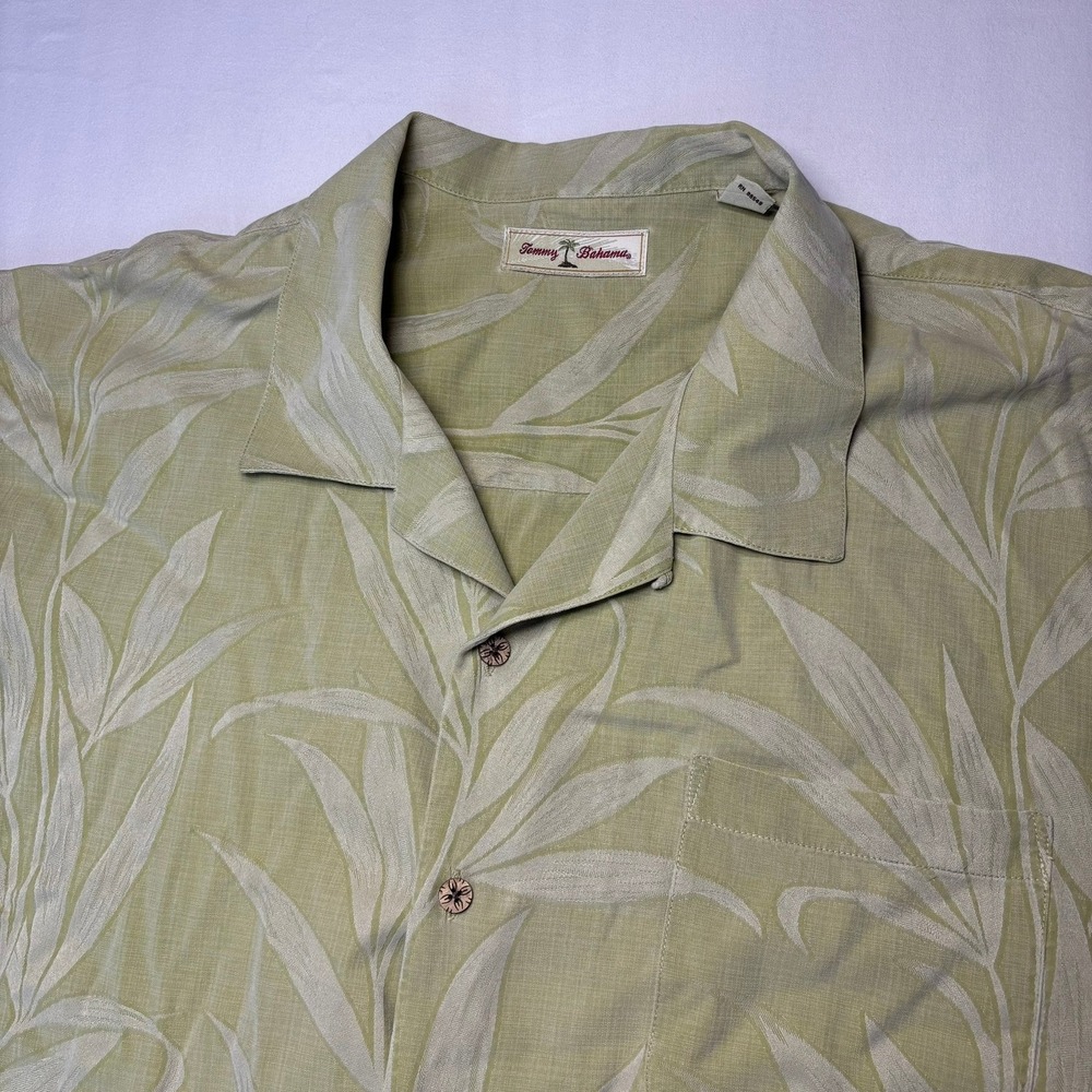 Tommy Bahama Button Down Shirt Mens 2XL Green Silk Tonal Palm Short Sleeve Camp